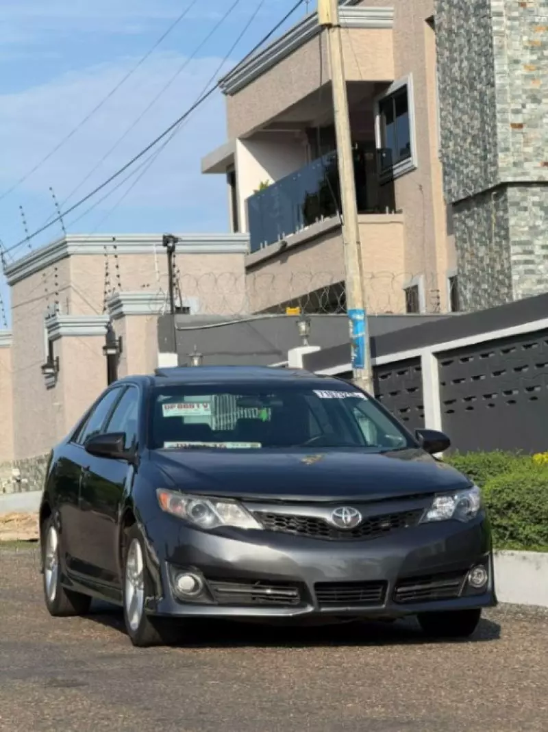 TOYOTA Camry   - 2014
