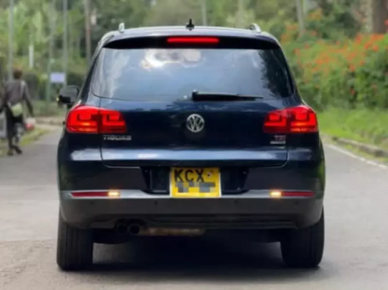 Volkswagen Tiguan   - 2014