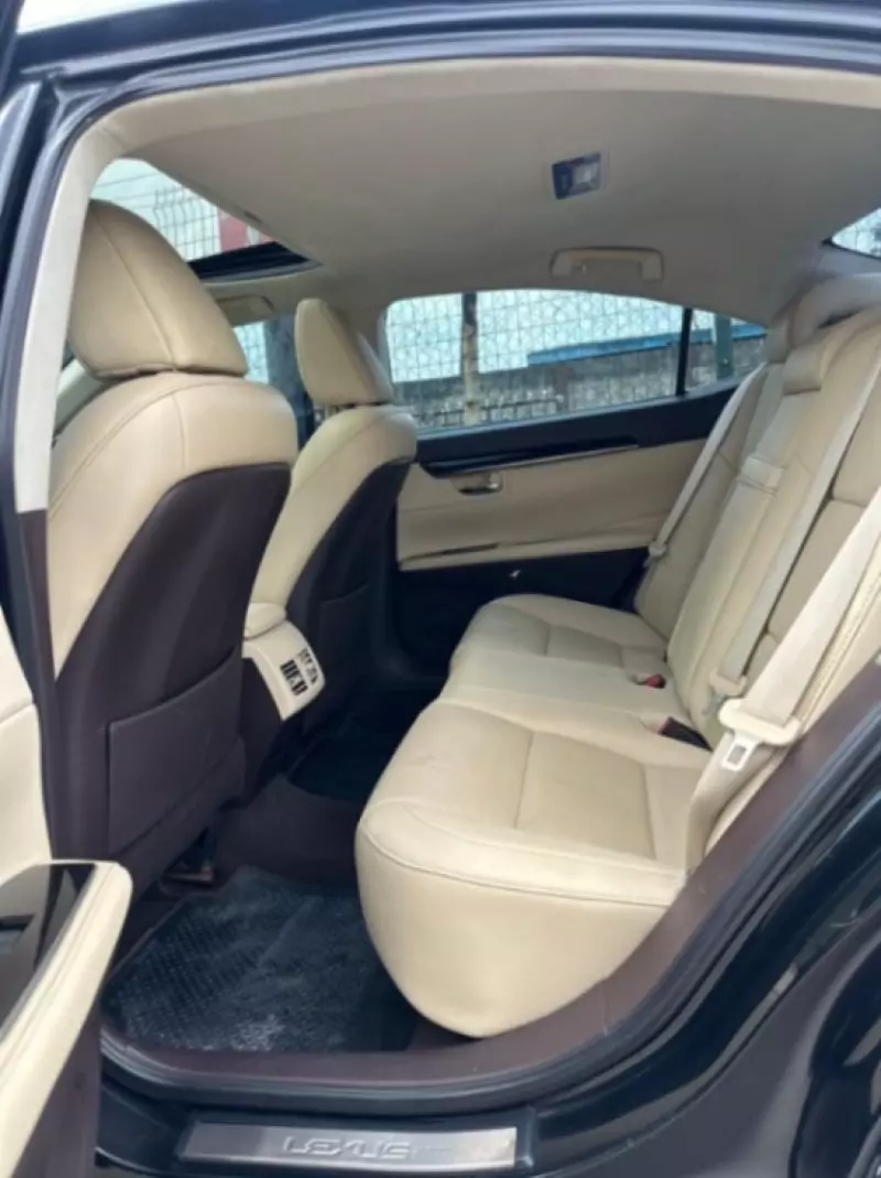 Lexus ES 350   - 2016