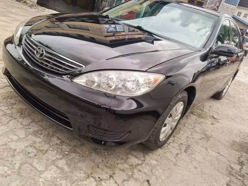 Toyota Camry   - 2006