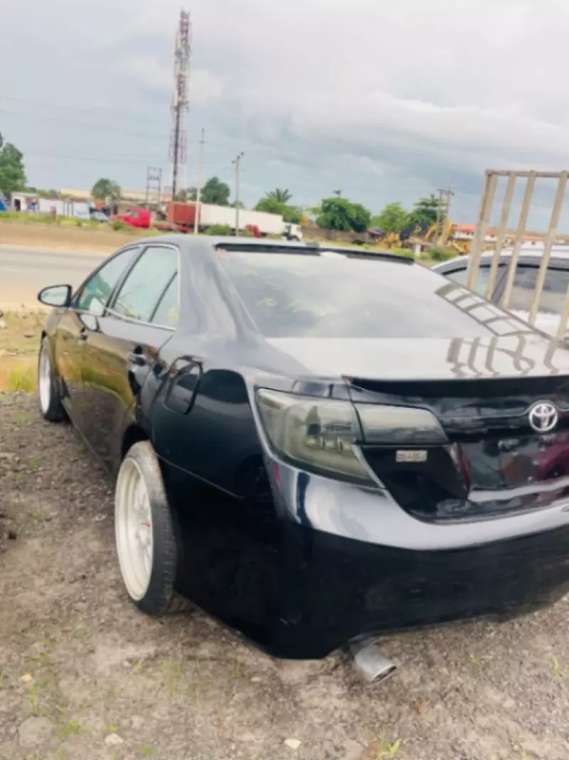Toyota Camry - 2013