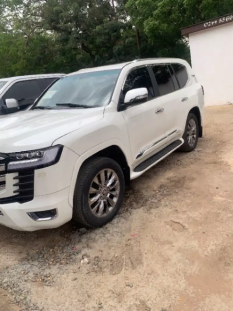 Toyota Land Cruiser   - 2017