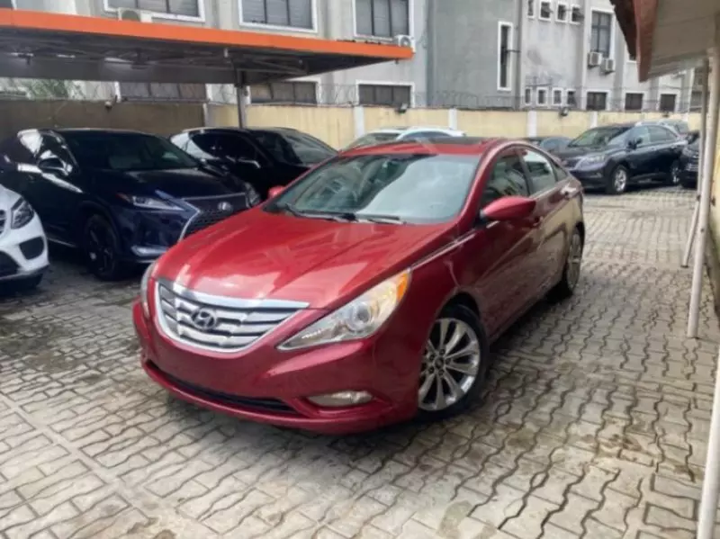 Hyundai Sonata   - 2015