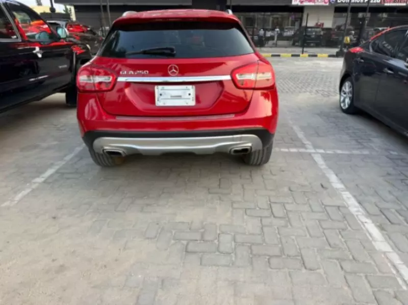 Mercedes-Benz GLA-Class   - 2015