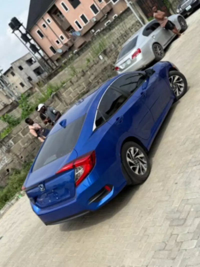 Honda Civic   - 2018