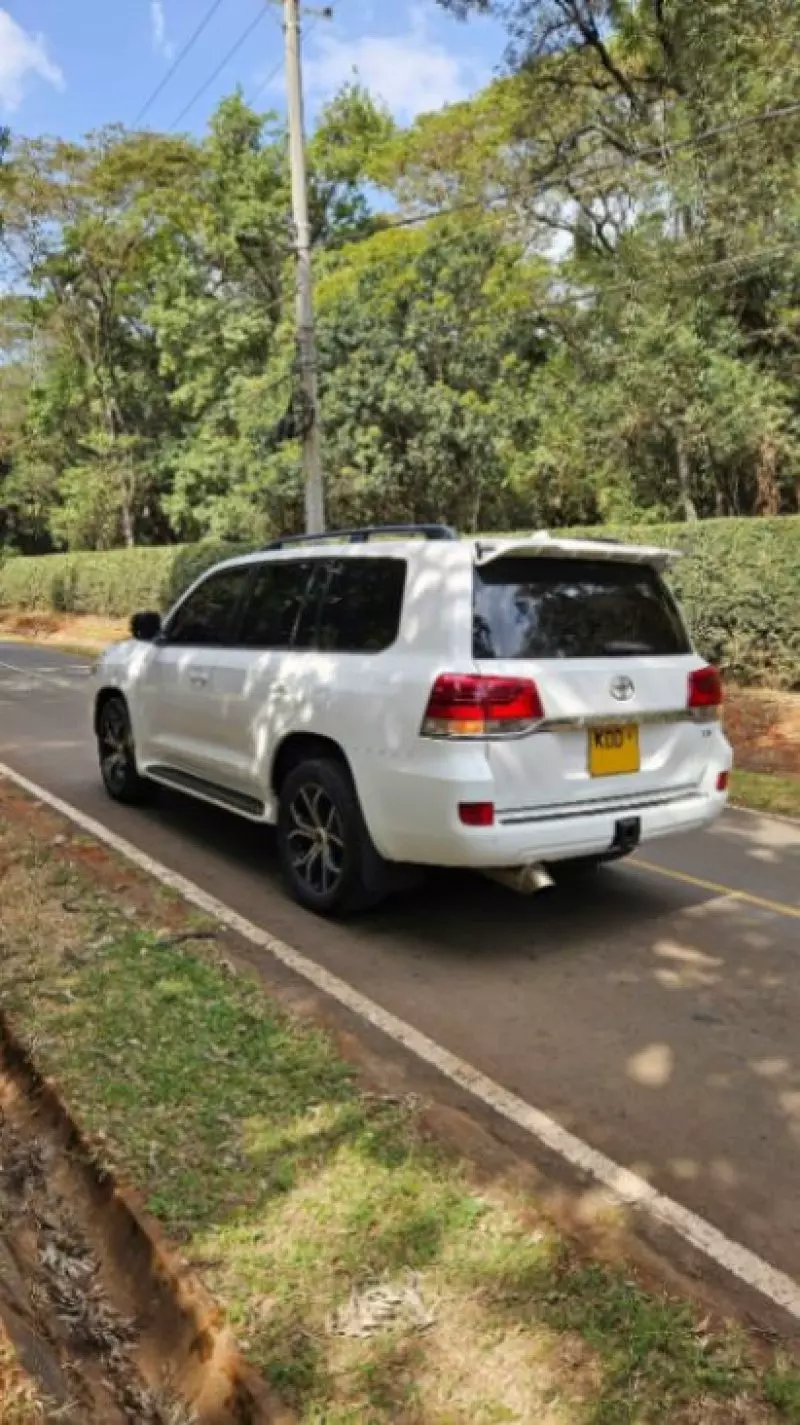 TOYOTA Land Cruiser   - 2015