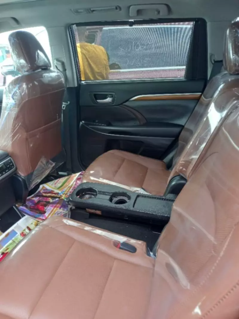 Toyota Highlander   - 2018