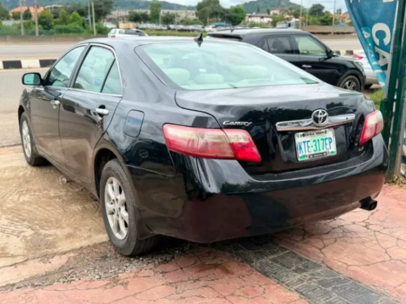 TOYOTA Camry   - 2009