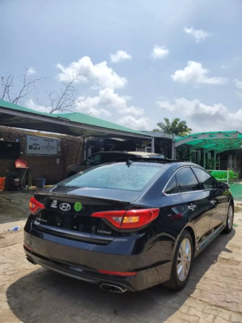 Hyundai Sonata   - 2015