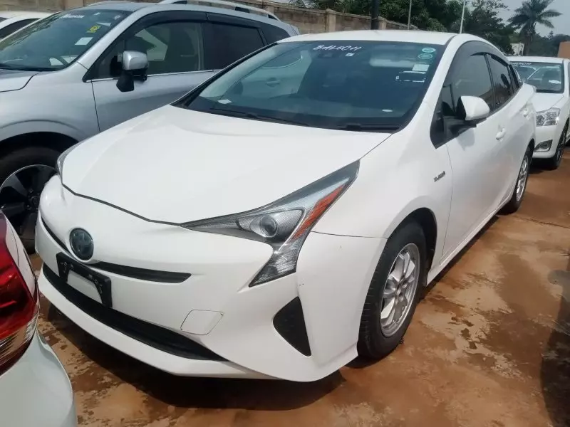 Toyota Prius Hybrid - 2013