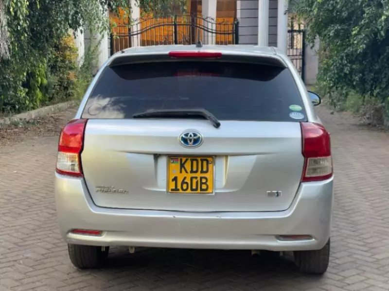 Toyota Fielder hybrid    - 2018
