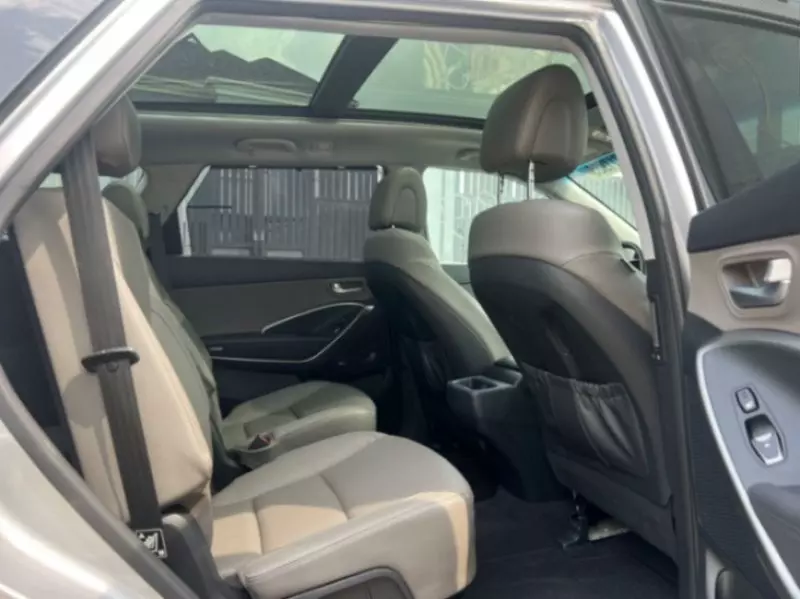 Hyundai Santa Fe   - 2017