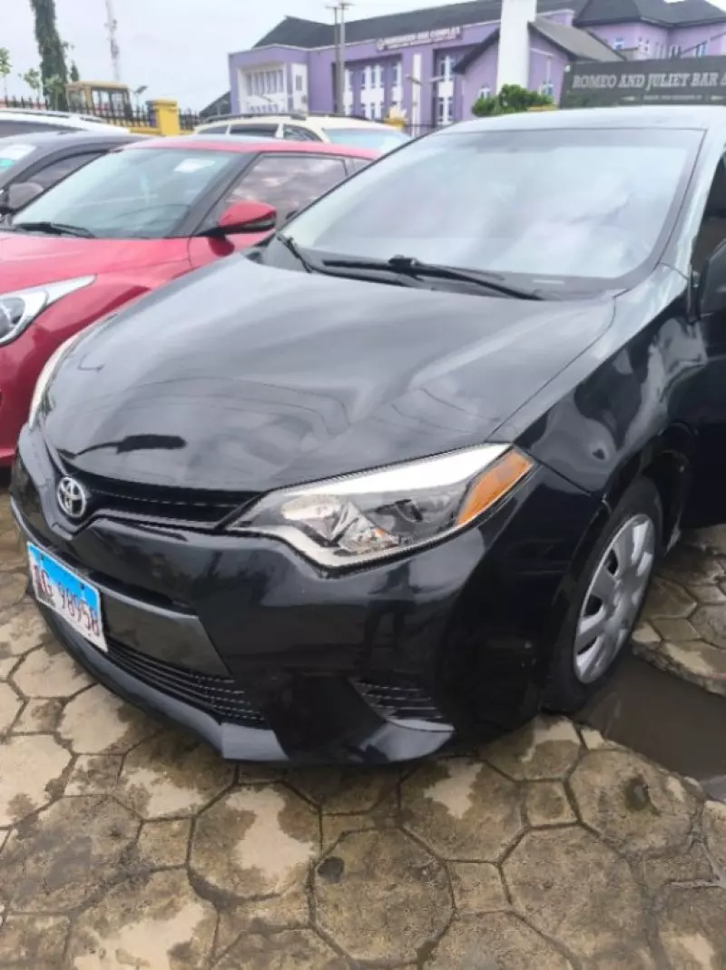 TOYOTA Corolla   - 2015