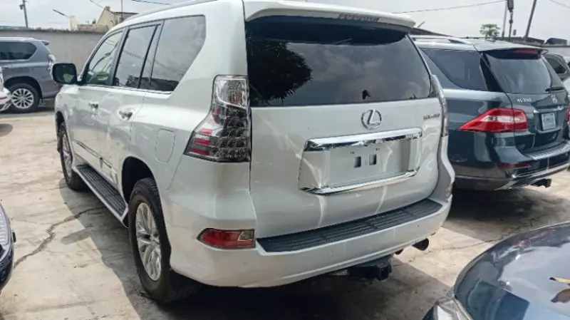 Lexus GX 460   - 2014