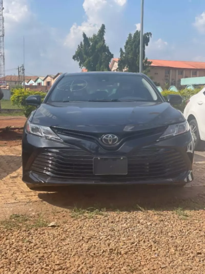 TOYOTA Camry - 2018
