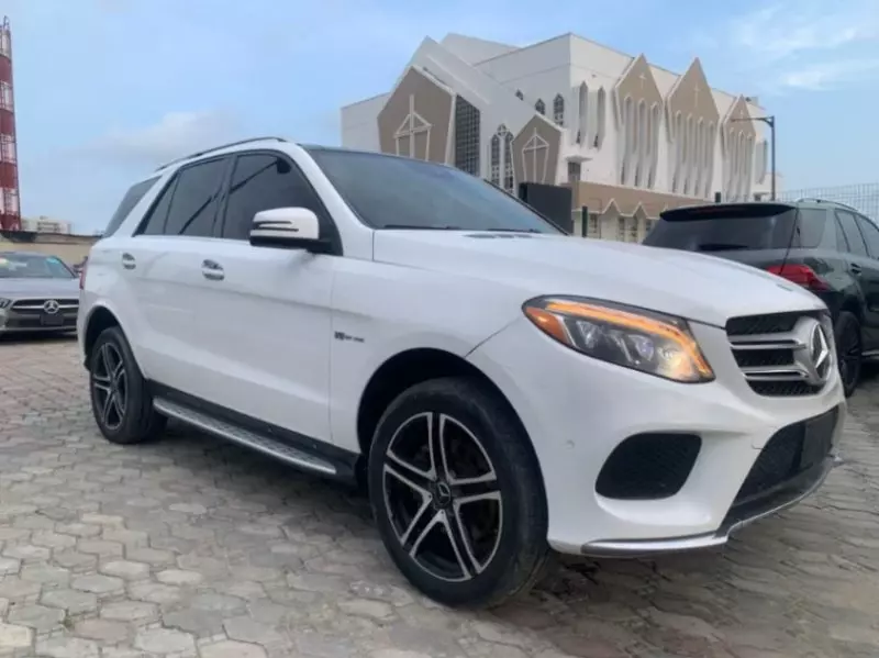 Mercedes-Benz GLE 400   - 2016