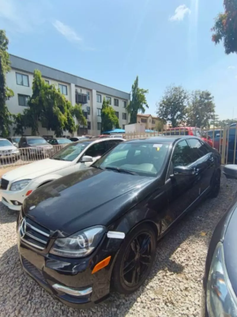 Mercedes-Benz C 300   - 2013