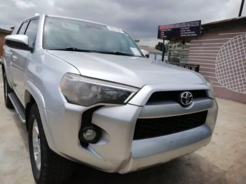Toyota 4-Runner   - 2014