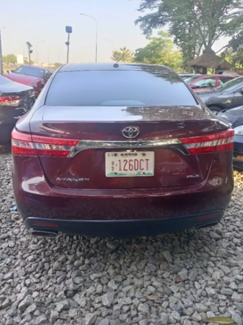 Toyota Avalon   - 2015