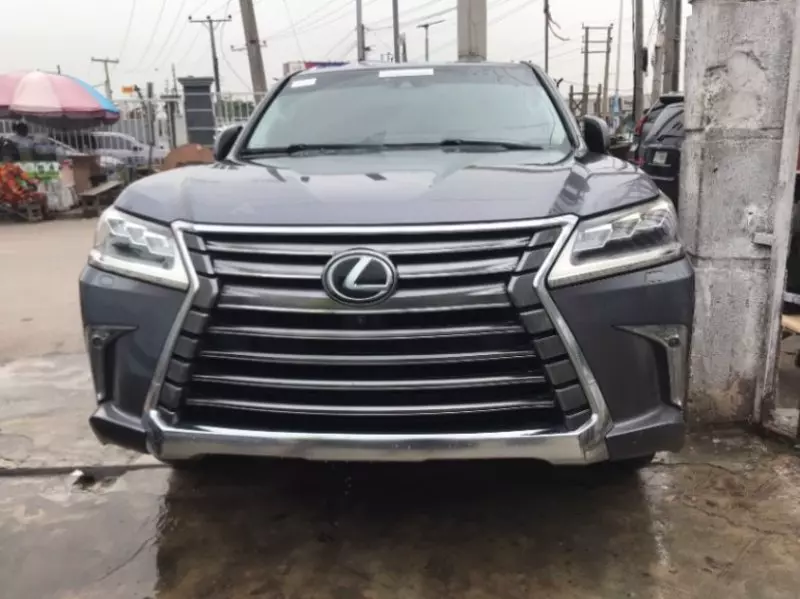 Lexus LX - 2016
