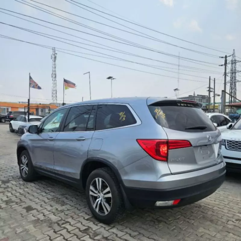 Honda Pilot   - 2016