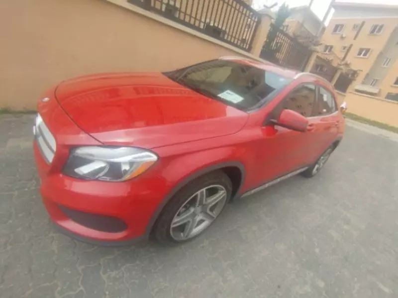 Mercedes-Benz GLA-Class   - 2016