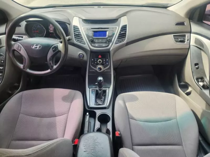 Hyundai Elantra   - 2014
