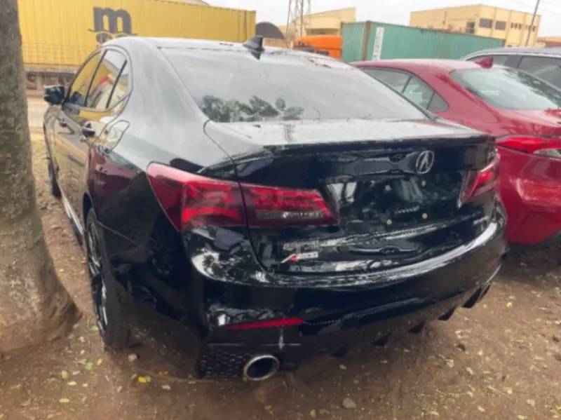 Acura TLX   - 2017