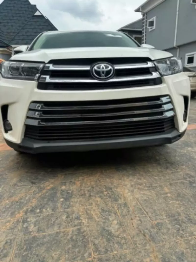 TOYOTA Highlander   - 2016