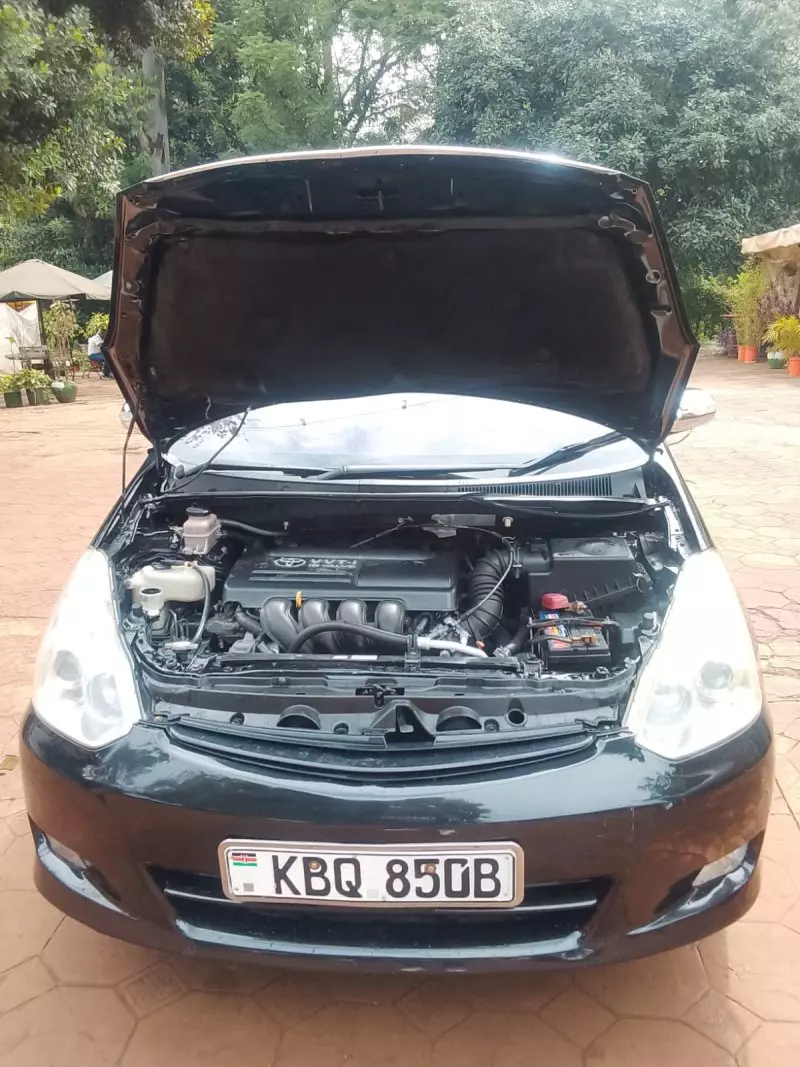 Toyota Wish   - 2004