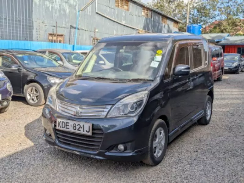 Mitsubishi Delica    - 2014