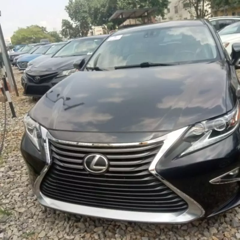 Lexus ES   - 2016