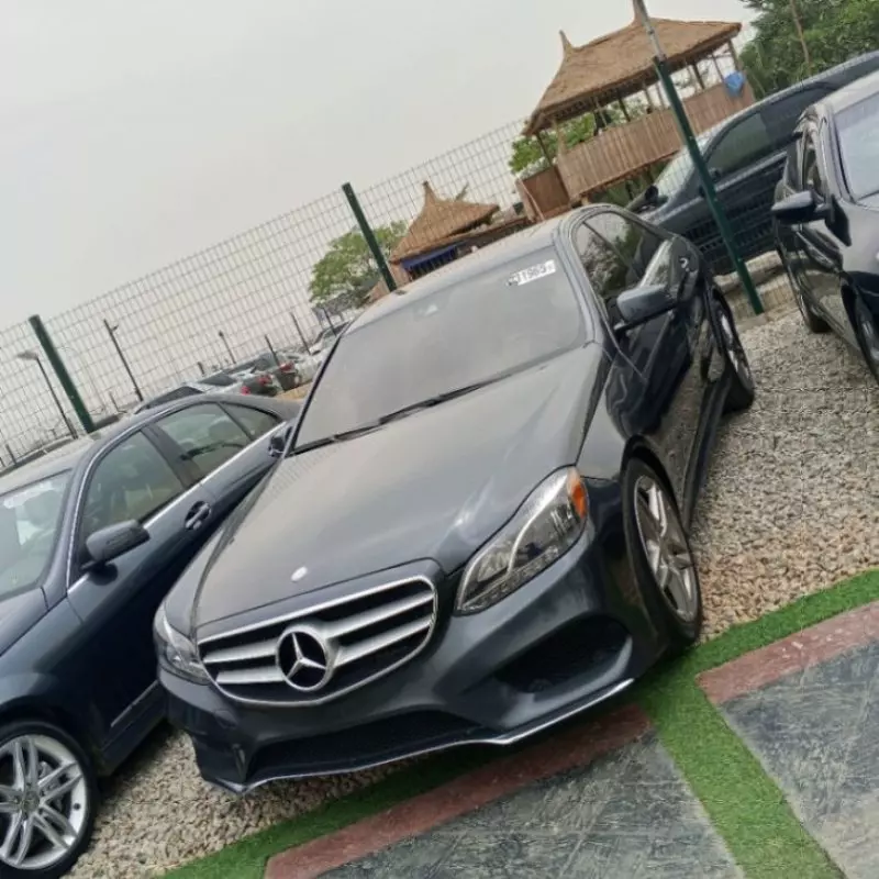 Mercedes-Benz E350   - 2013