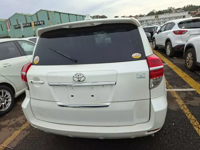 Toyota Vanguard    - 2012