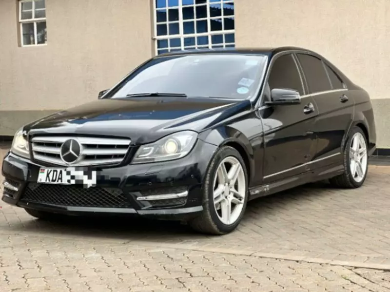 Mercedes-Benz C 200   - 2013