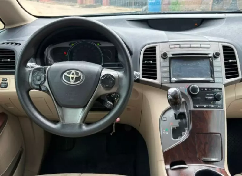 TOYOTA Venza - 2015