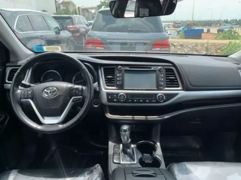 TOYOTA Highlander   - 2018