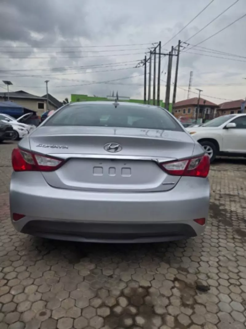 Hyundai Sonata - 2014