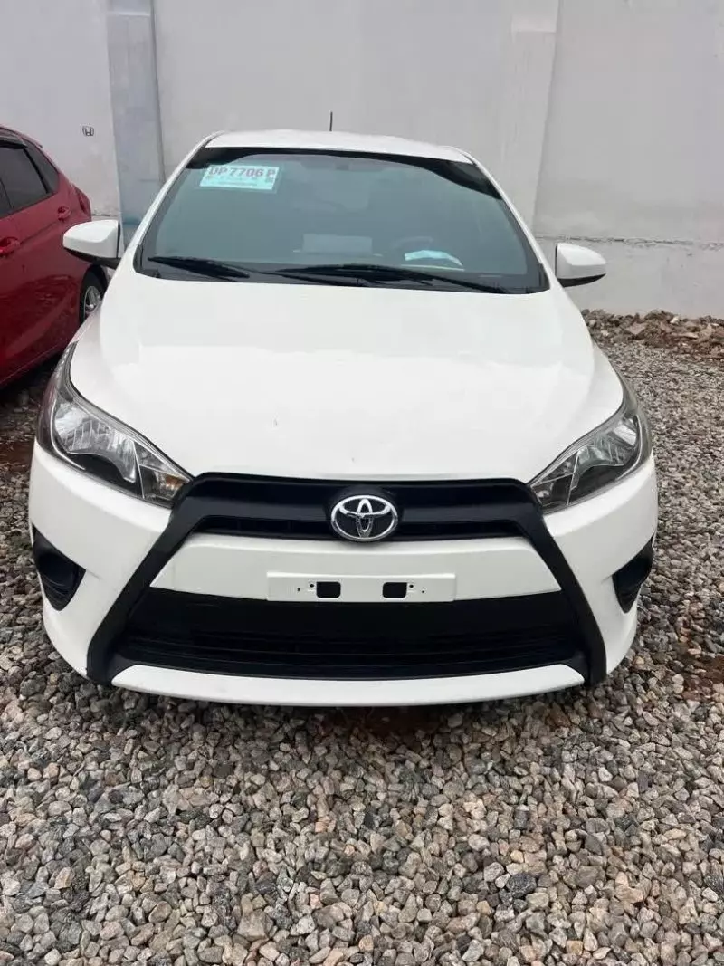 Toyota Yaris   - 2015