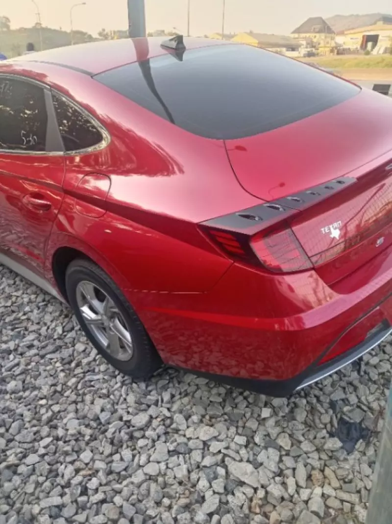 Hyundai Sonata   - 2021