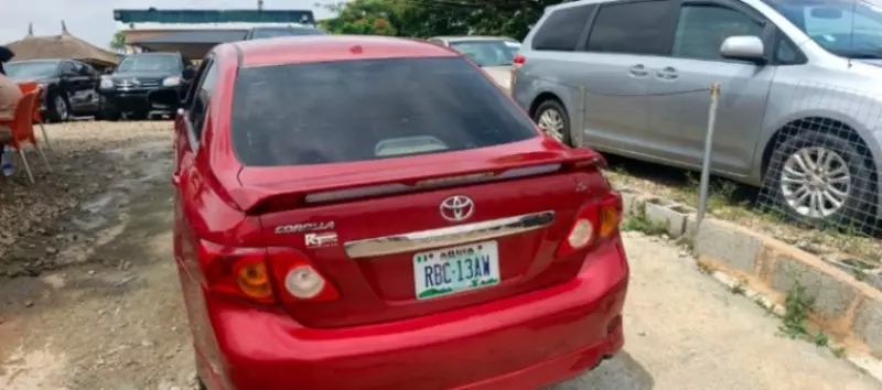 Toyota Corolla   - 2009