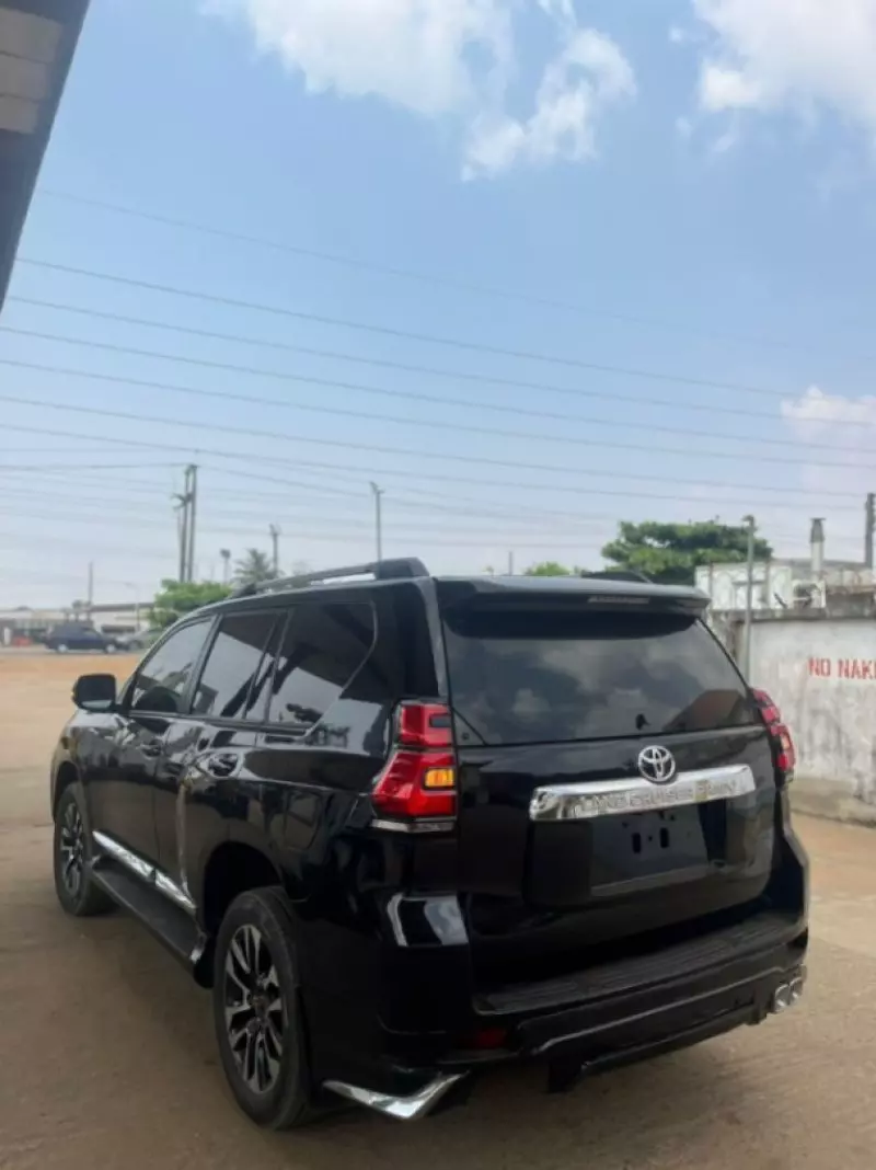 Toyota Prado   - 2010