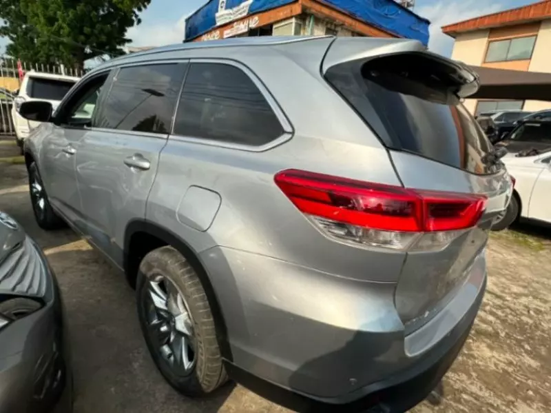 TOYOTA Highlander   - 2014