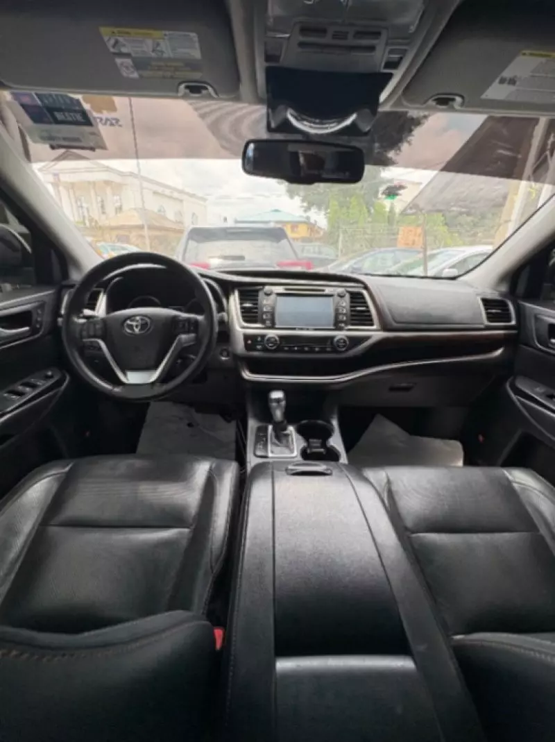 TOYOTA Highlander   - 2016