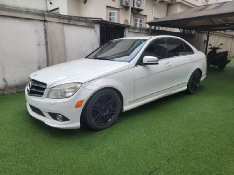 Mercedes-Benz C 300   - 2010