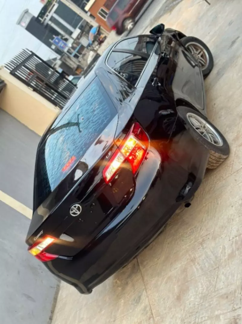TOYOTA Camry   - 2012