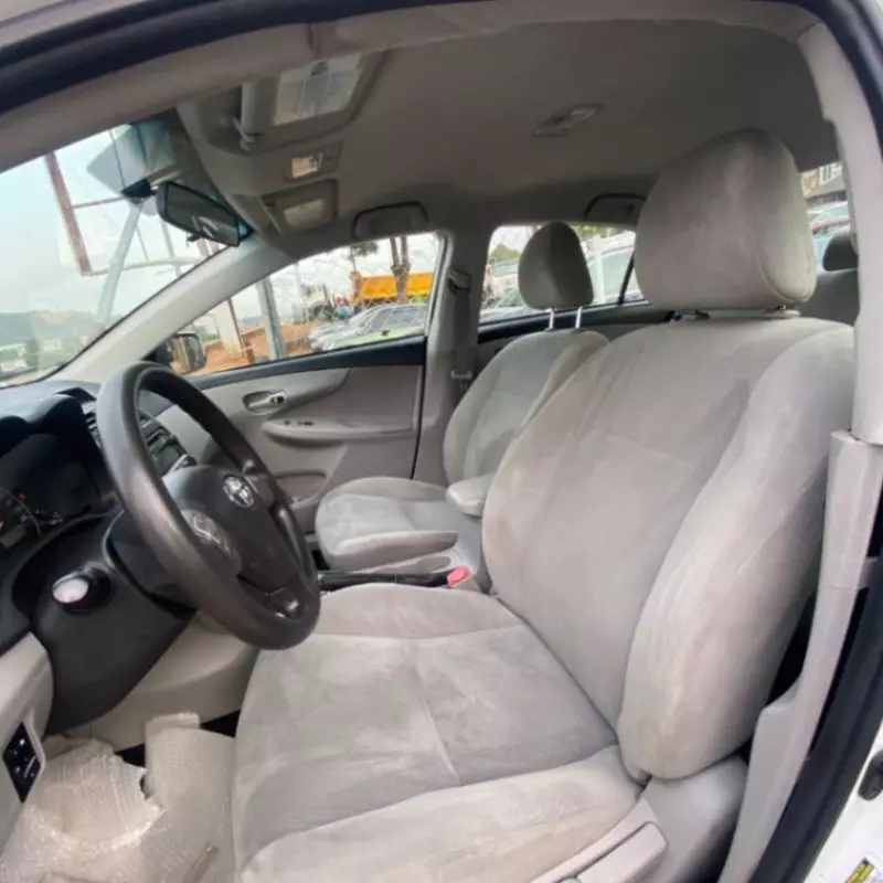 TOYOTA Corolla - 2013