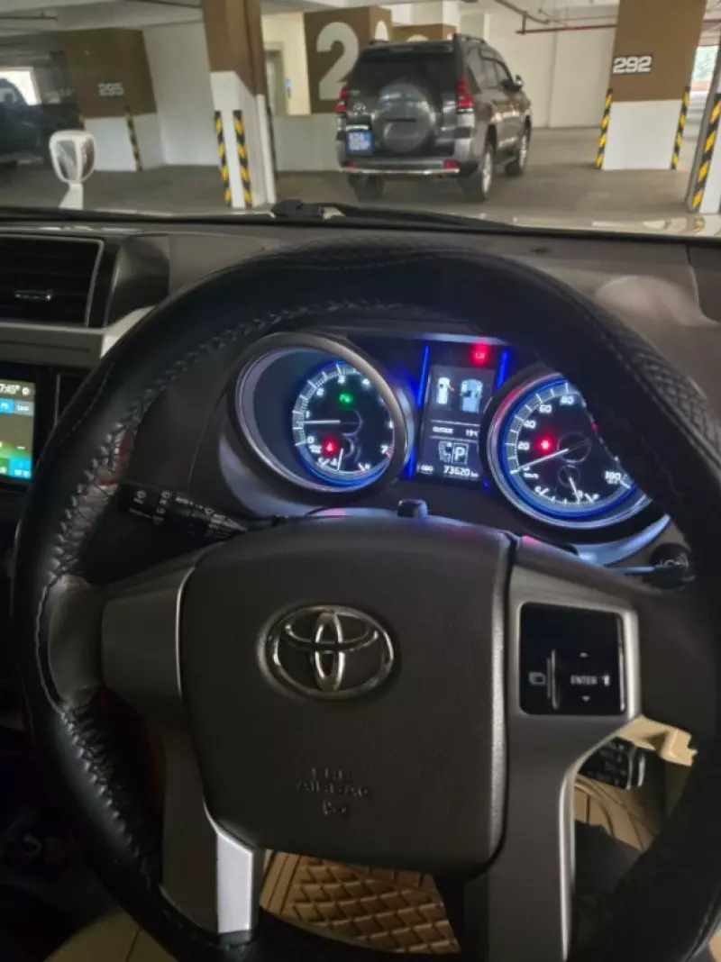 Toyota Landcruiser Prado   - 2016