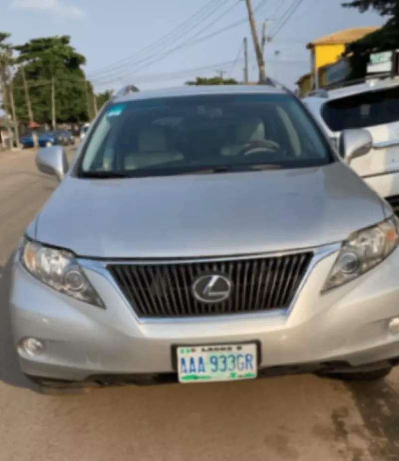 Lexus RX   - 2010