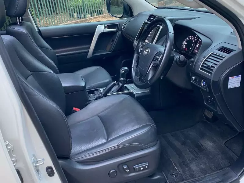 TOYOTA Landcruiser Prado - 2019